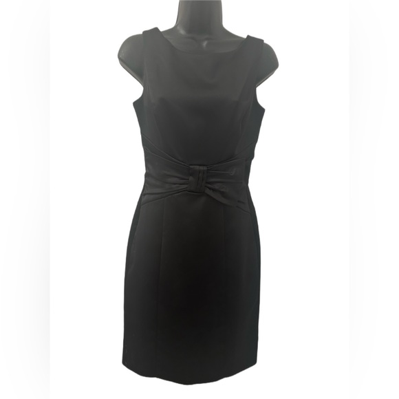 NWT White House Black Market Classic Black Cocktail Dress Size 0 - Picture 2 of 5
